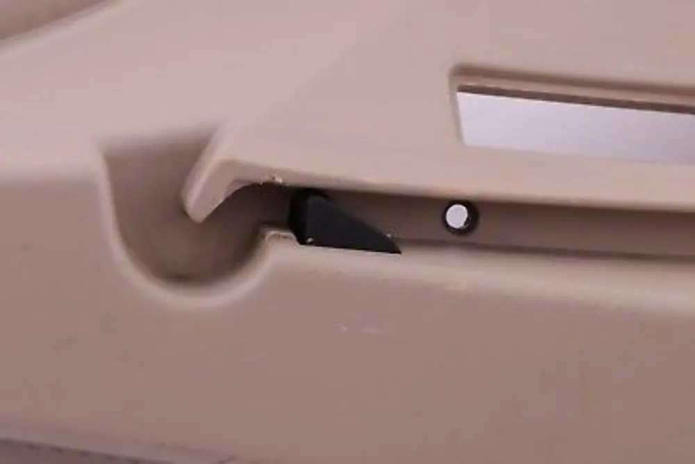 Trim Panel Column Cover Rear Right O/S Cream Beige to BMW 5 Series E61 E61 LCI with Part number 6987140 BMW 5 Series E61 E61 LCI Trim Panel Column Cover Rear Right O/S Cream Beige - SKU 6987140 - Part number 6987140