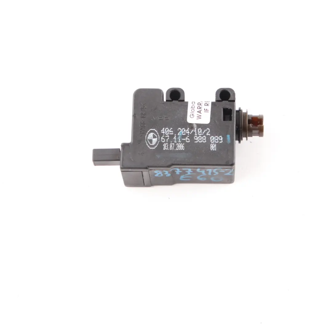 BMW E60 E61 E63 E64 Tankklappendeckel Stellantrieb Abdeckung Aktuator 8377415 - SKU 6988089 - Teilenummer 6988089