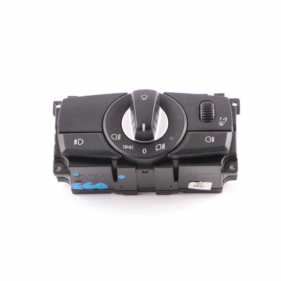 Interruttore Fari Elemento Controllo Unità Luminosa 9134725 per BMW X5 E70 E60 E61 con numero di parte 6988554 BMW X5 E70 E60 E61 Interruttore Fari Elemento Controllo Unità Luminosa 9134725 - SKU 6988554 - Numero di parte 6988554