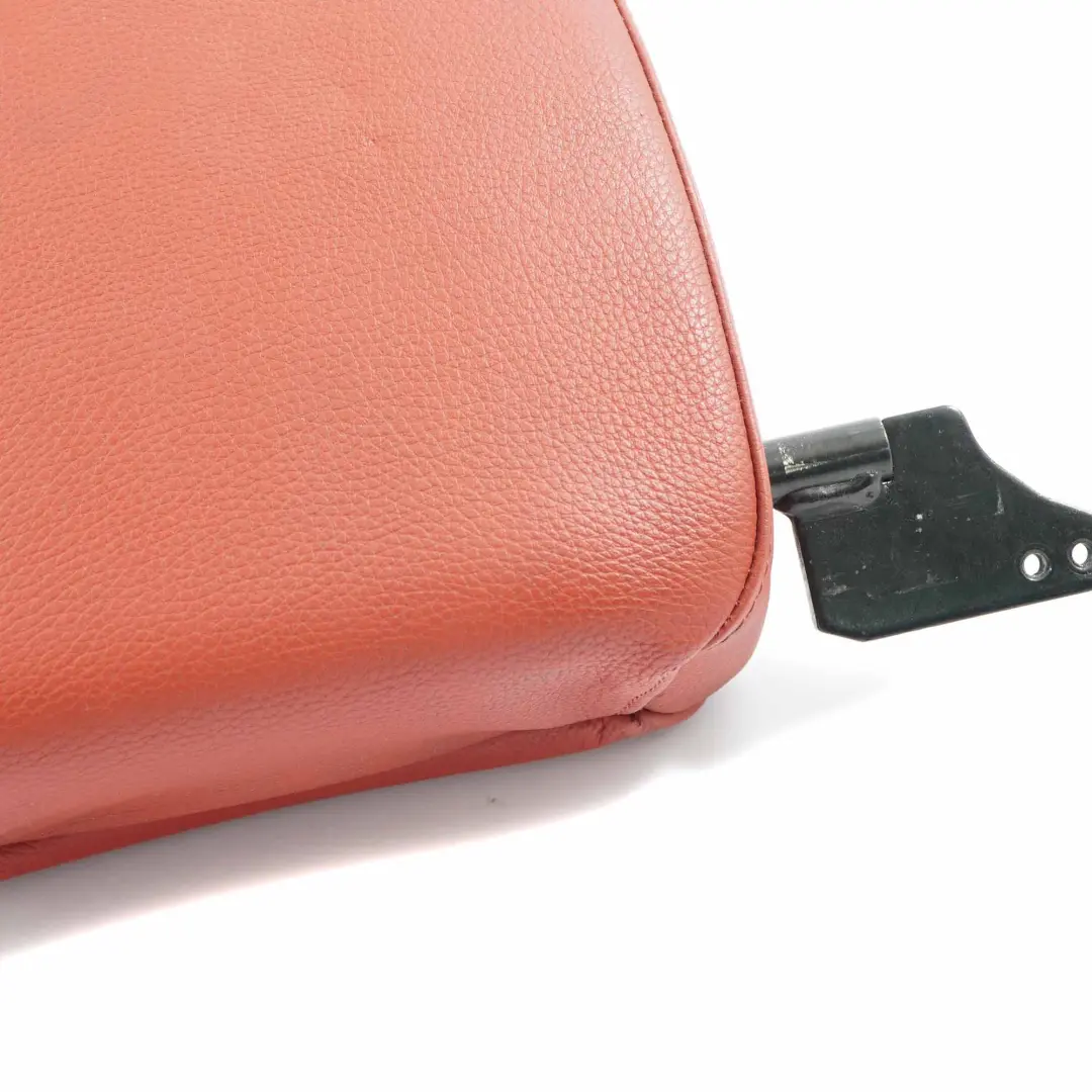 Poggiatesta Sedile Anteriore Destro Poggiatesta Pelle Rosso per BMW E93 Cabrio con numero di parte 6989962 BMW E93 Cabrio Poggiatesta Sedile Anteriore Destro Poggiatesta Pelle Rosso - SKU 6989962 - Numero di parte 6989962