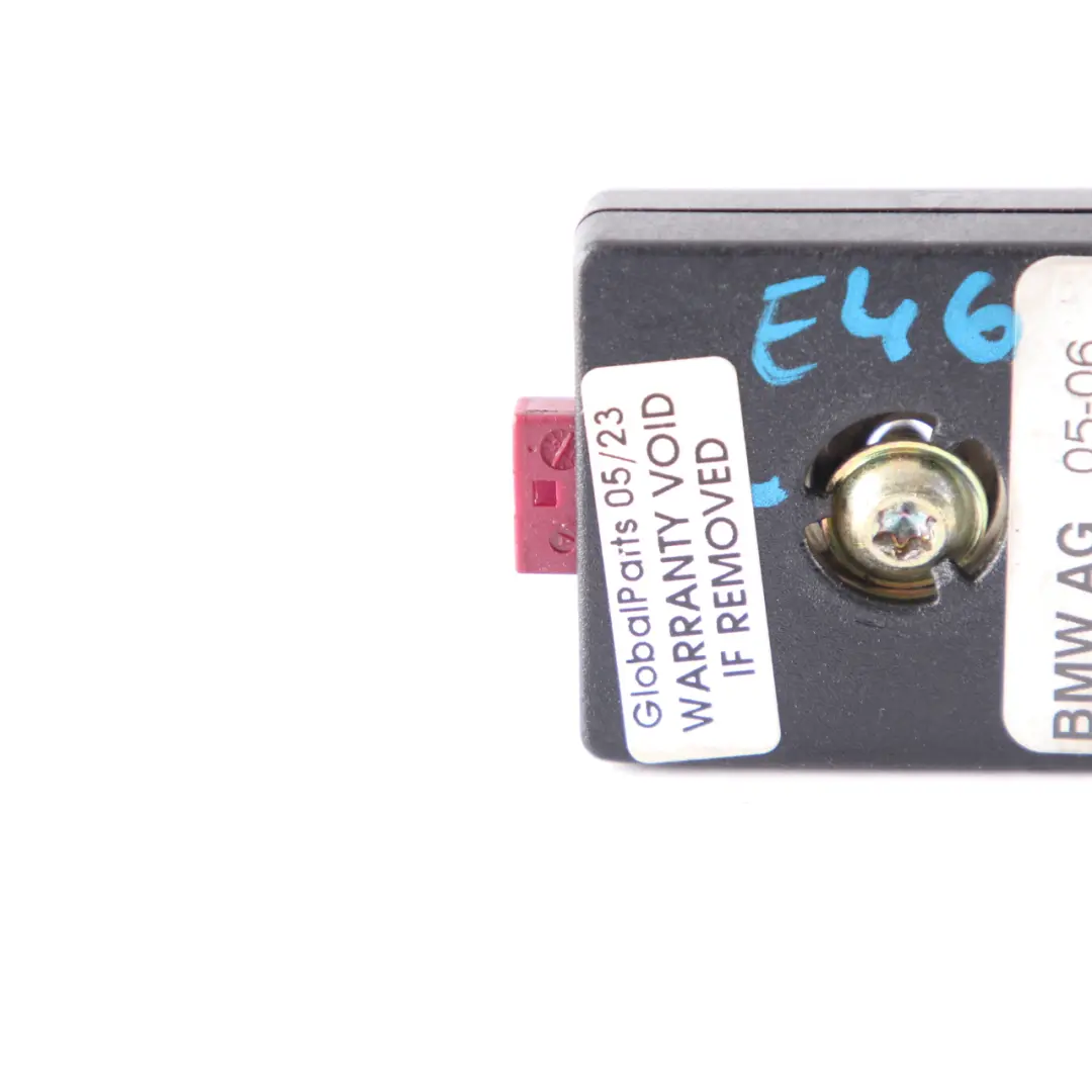 Radio Antenna Amplifier Suppression Filter to BMW 6 X3 Series E63 E83 with Part number 6990089 BMW 6 X3 Series E63 E83 Radio Antenna Amplifier Suppression Filter - SKU 6990089 - Part number 6990089