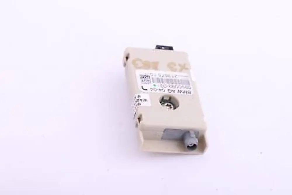Antena TV Sistema Amplificador Unidad de Control Booster para BMW X3 E83 con número de pieza 6990093 BMW X3 E83 Antena TV Sistema Amplificador Unidad de Control Booster - SKU 6990093 - Número de pieza 6990093