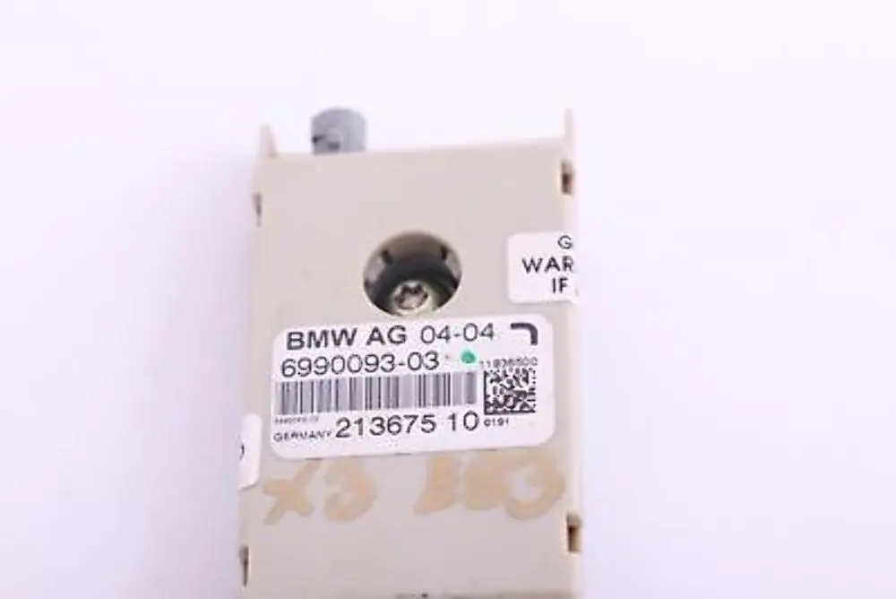 Antenna TV System Amplifier Control Unit Booster to BMW X3 E83 with Part number 6990093 BMW X3 E83 Antenna TV System Amplifier Control Unit Booster - SKU 6990093 - Part number 6990093