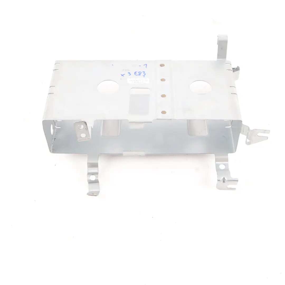 E83N LCI Soporte Soporte Cargador CD para BMW X3 E83 con número de pieza 6990215 BMW X3 E83 E83N LCI Soporte Soporte Cargador CD - SKU 6990215 - Número de pieza 6990215