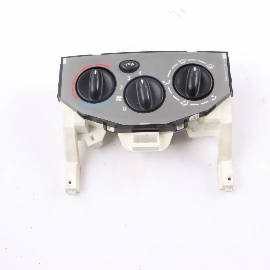 Heater Climate Control Air Con A/C Panel to Renault Trafic II Vivaro A with Part number 69920001 Renault Trafic II Vivaro A Heater Climate Control Air Con A/C Panel - SKU 69920001 - Part number 69920001
