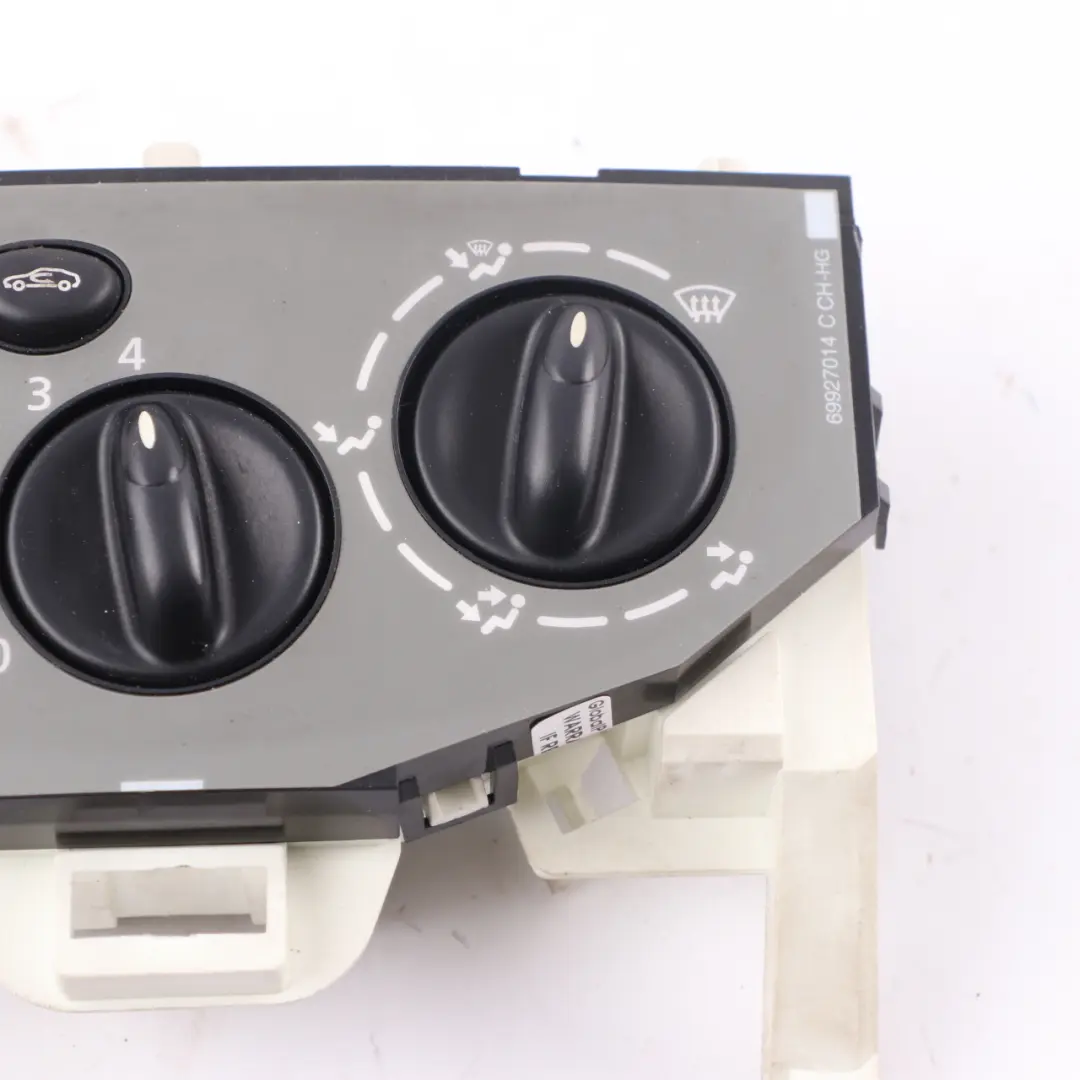Heater Climate Control Air Con A/C Panel to Renault Trafic II Vivaro A with Part number 69920001 Renault Trafic II Vivaro A Heater Climate Control Air Con A/C Panel - SKU 69920001 - Part number 69920001
