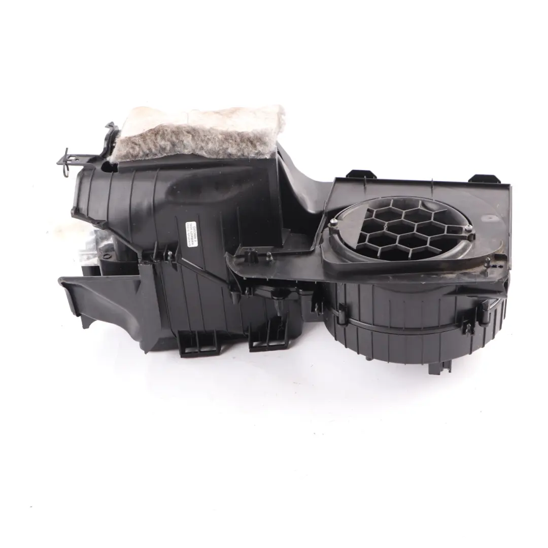 Heater Matrix BMW G11 G30 Air Conditioning Blower Unit Housing Diesel 6992608 to with Part number 9361721 Heater Matrix BMW G11 G30 Air Conditioning Blower Unit Housing Diesel 6992608 - SKU rhd-6992608 - Part number 9361721