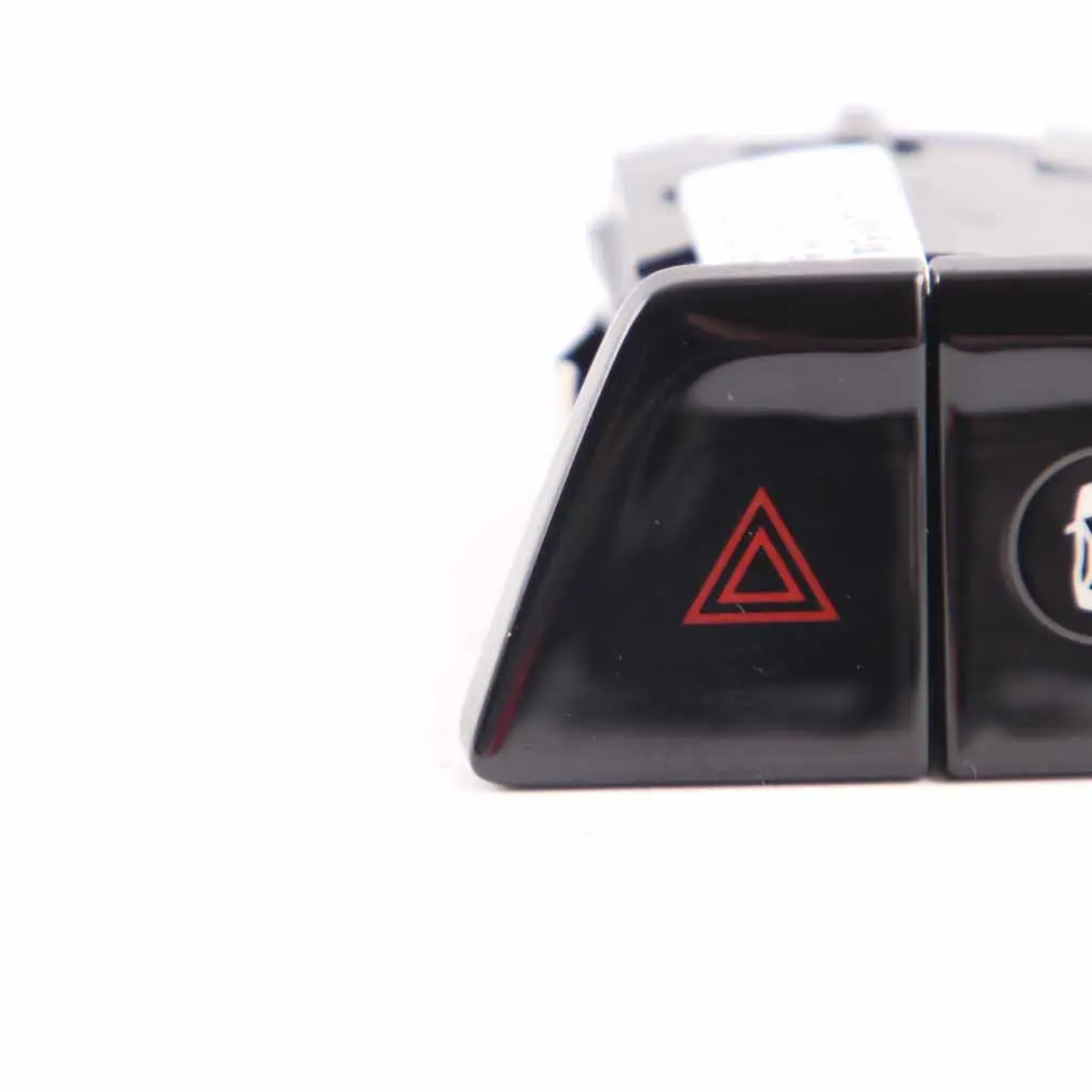Interrupteur de Danger BMW G30 G31 Bouton d'Alerte Verrouillage Central pour à propos du numéro de pièce 6993047 Interrupteur de Danger BMW G30 G31 Bouton d'Alerte Verrouillage Central - SKU 6993047 - Numéro de pièce 6993047