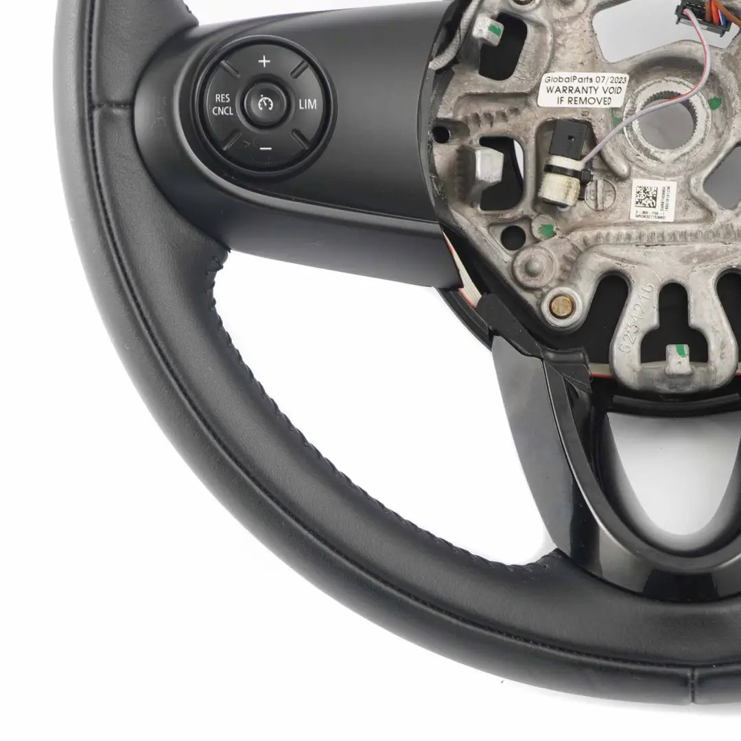 Volant sport en cuir à 3 branches multifonctions pour Mini Cooper F54 F55 F56 F60 à propos du numéro de pièce 6996047 Mini Cooper F54 F55 F56 F60 Volant sport en cuir à 3 branches multifonctions - SKU 6996047 - Numéro de pièce 6996047