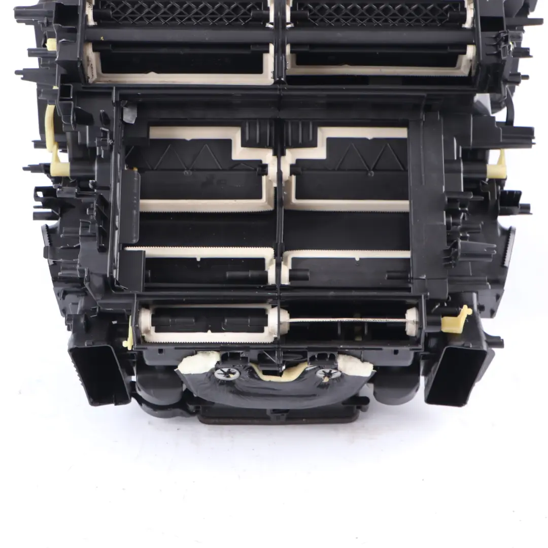 Heater Matrix BMW G11 G30 G31 F90 M5 Air Conditioning A/C Unit Housing to with Part number 6997685 Heater Matrix BMW G11 G30 G31 F90 M5 Air Conditioning A/C Unit Housing - SKU 6997685-1 - Part number 6997685