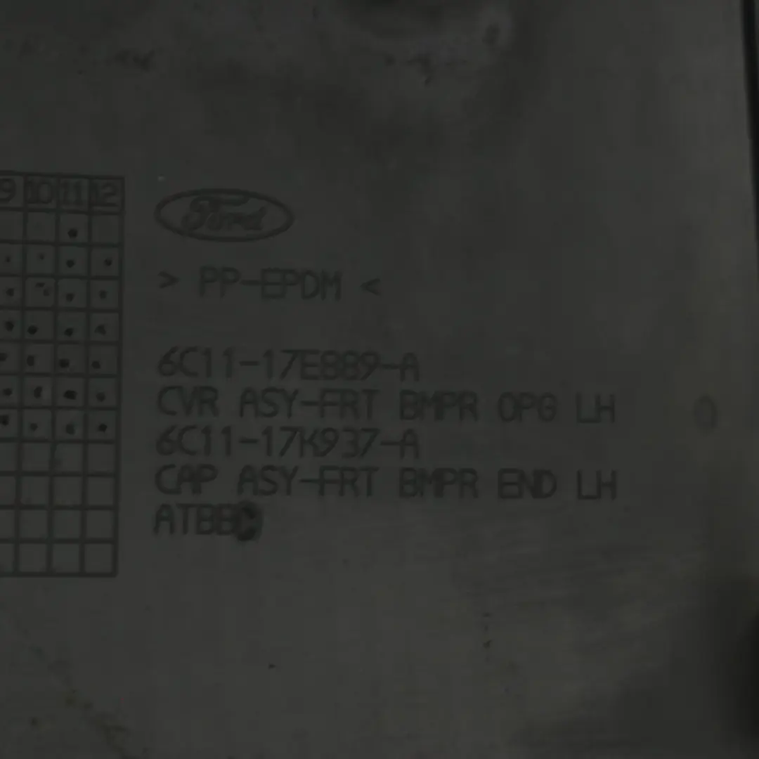 Ford Transit Bordure d'angle gauche du pare-chocs avant apprêtée - SKU 6C11-17E889-A-2 - Numéro de pièce 6C11-17E889-A