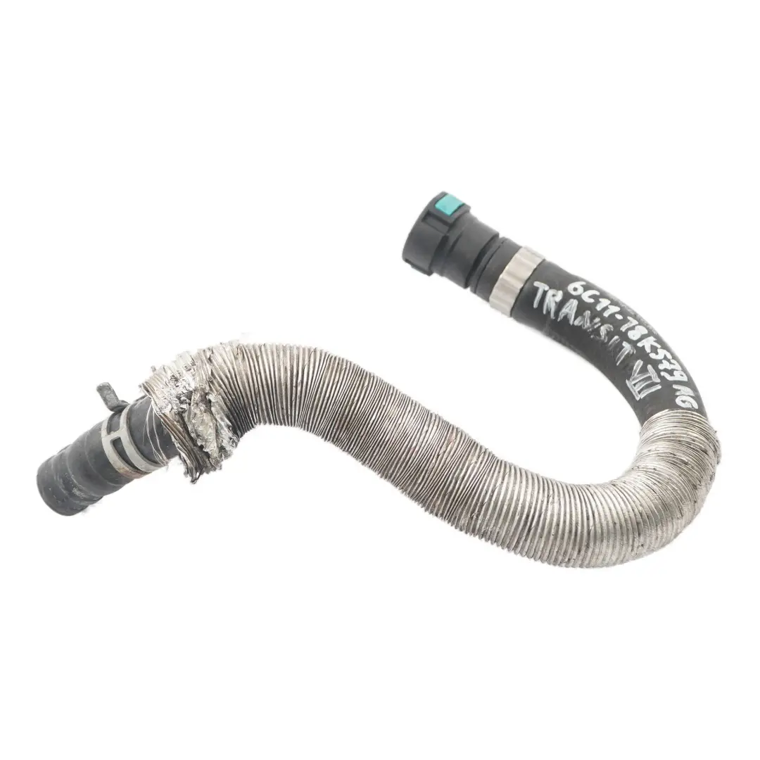 Wasserschlauch Wärmetauscher Schlauch 2.4 TDCi für Ford Transit 7 mit Teilenummer 6C11-18K579-AG Ford Transit 7 Wasserschlauch Wärmetauscher Schlauch 2.4 TDCi - SKU 6C11-18K579-AG - Teilenummer 6C11-18K579-AG