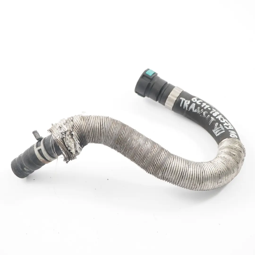 Wasserschlauch Wärmetauscher Schlauch 2.4 TDCi für Ford Transit 7 mit Teilenummer 6C11-18K579-AG Ford Transit 7 Wasserschlauch Wärmetauscher Schlauch 2.4 TDCi - SKU 6C11-18K579-AG - Teilenummer 6C11-18K579-AG