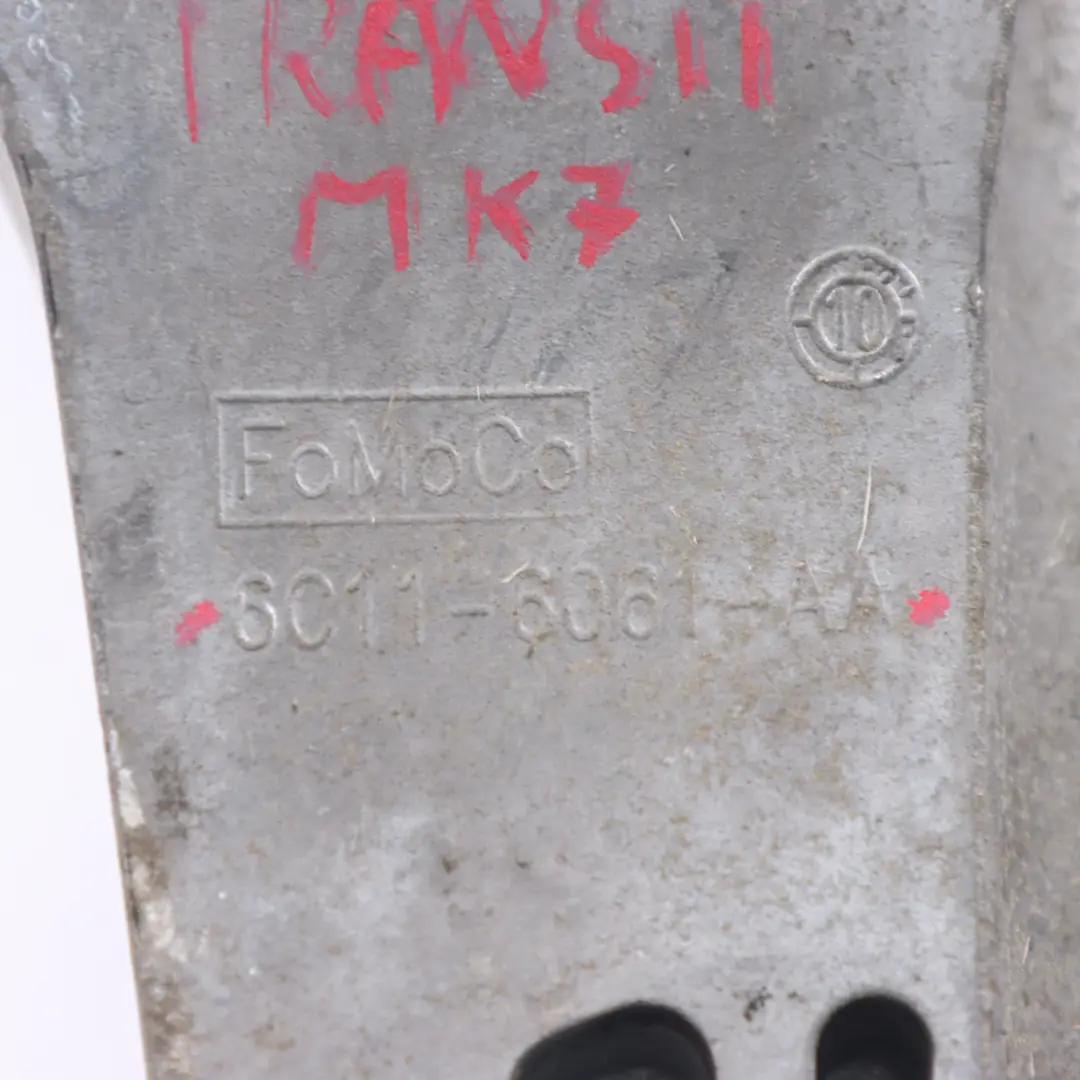 Łapa Silnika Mocowanie Wspornik do Ford Transit Mk7 2.4 TDCi o numerze 6C11-6061-AA Ford Transit Mk7 2.4 TDCi Łapa Silnika Mocowanie Wspornik - SKU 6C11-6061-AA - Numer Części 6C11-6061-AA