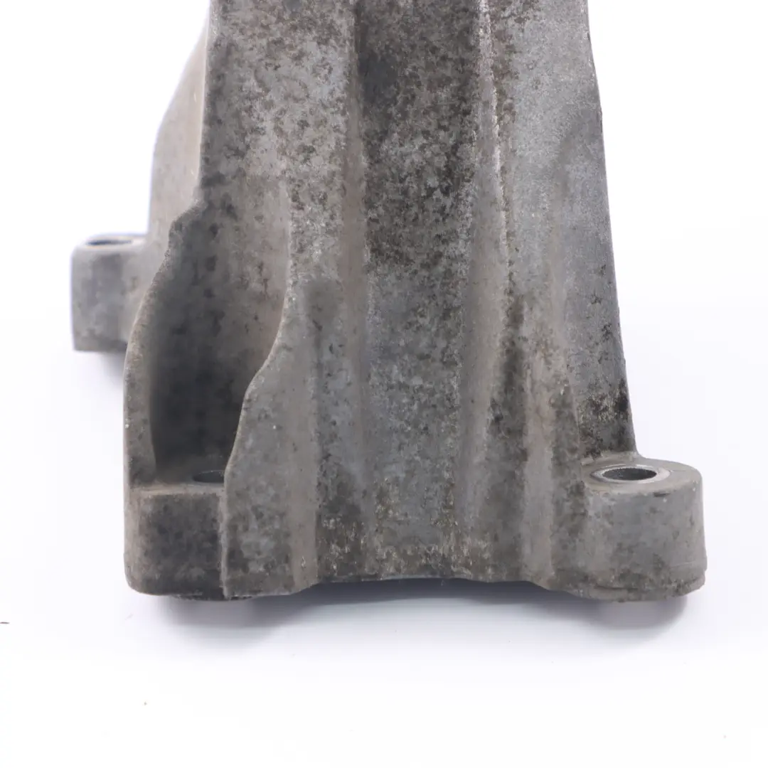 Łapa Silnika Mocowanie Wspornik do Ford Transit Mk7 2.4 TDCi o numerze 6C11-6061-AA Ford Transit Mk7 2.4 TDCi Łapa Silnika Mocowanie Wspornik - SKU 6C11-6061-AA - Numer Części 6C11-6061-AA