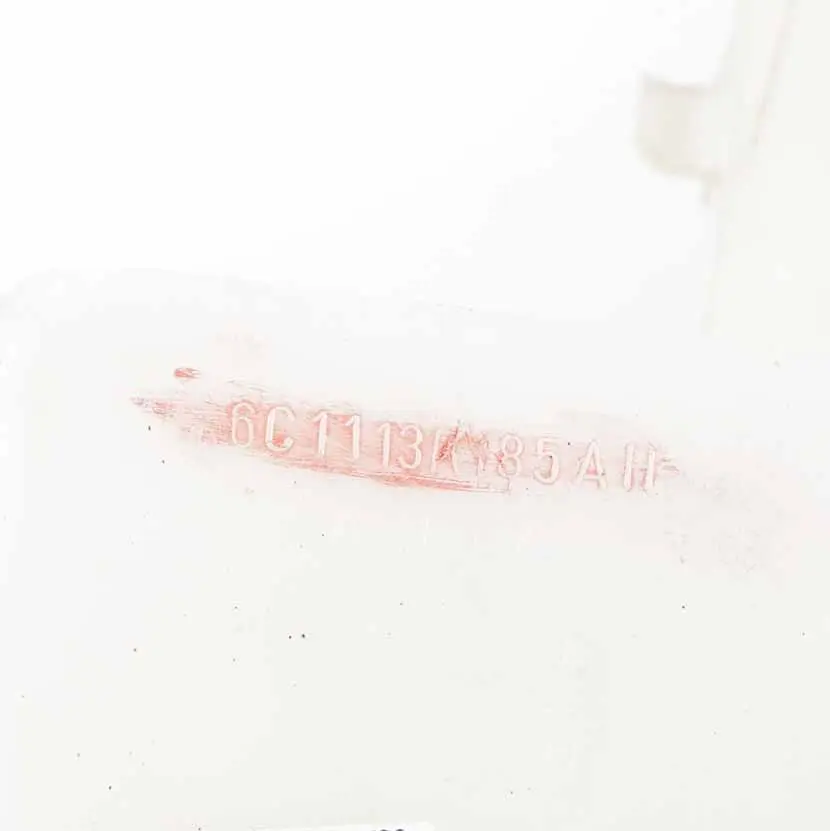 Bouteille de lave-glace Réservoir de liquide pour Ford Transit à propos du numéro de pièce 6C1113K185AH Ford Transit Bouteille de lave-glace Réservoir de liquide - SKU 6C1113K185AH - Numéro de pièce 6C1113K185AH