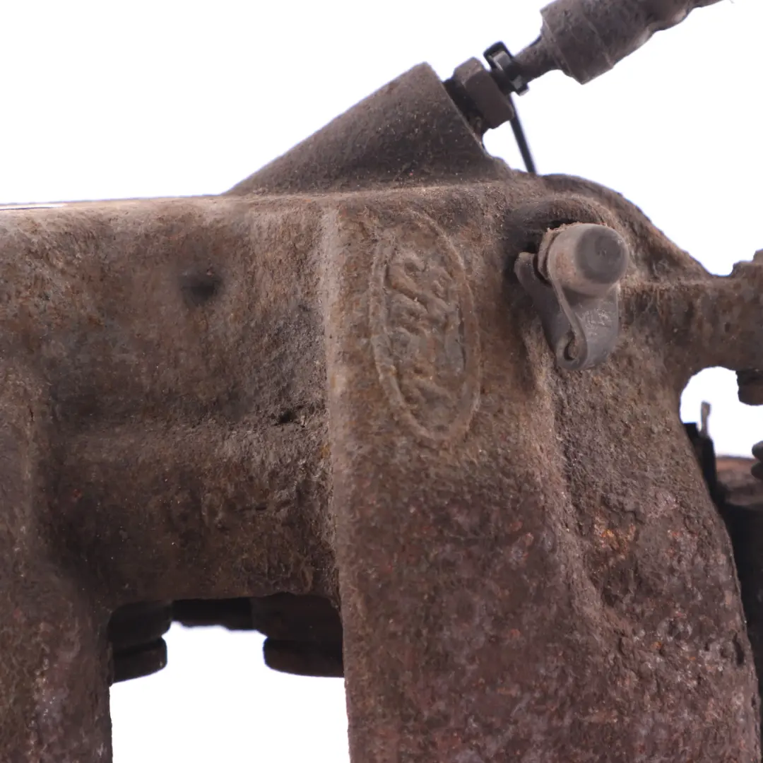 Pinza Freno Posteriore Sinistra Unità Freno Ruota 4500870 per Ford Transit con numero di parte 6C112B121AD Ford Transit Pinza Freno Posteriore Sinistra Unità Freno Ruota 4500870 - SKU 6C112B121AD - Numero di parte 6C112B121AD