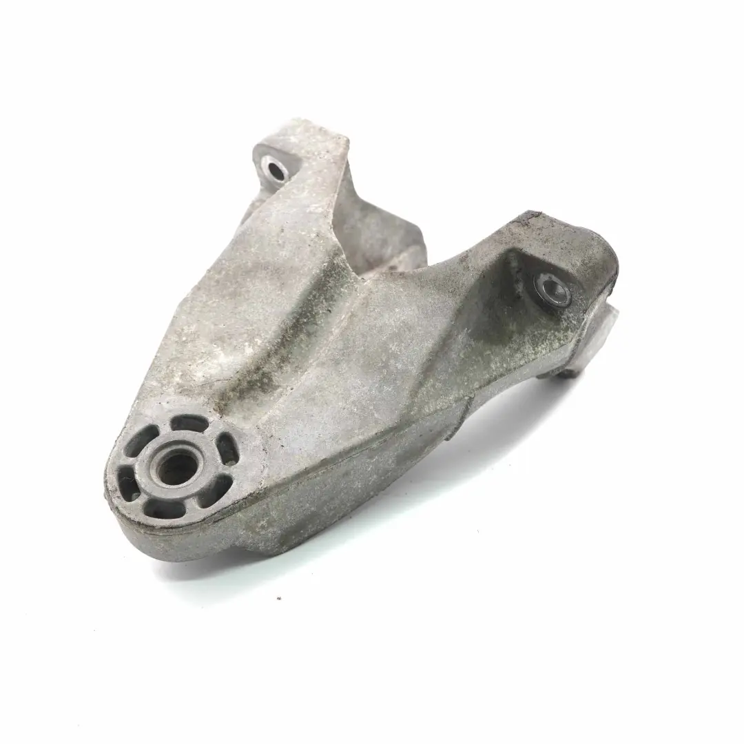 Supporto Motore Ford Transit MK7 2.4 TDCi Staffa 6C11-6037-AA per con numero di parte 6C116037AA Supporto Motore Ford Transit MK7 2.4 TDCi Staffa 6C11-6037-AA - SKU 6C116037AA - Numero di parte 6C116037AA