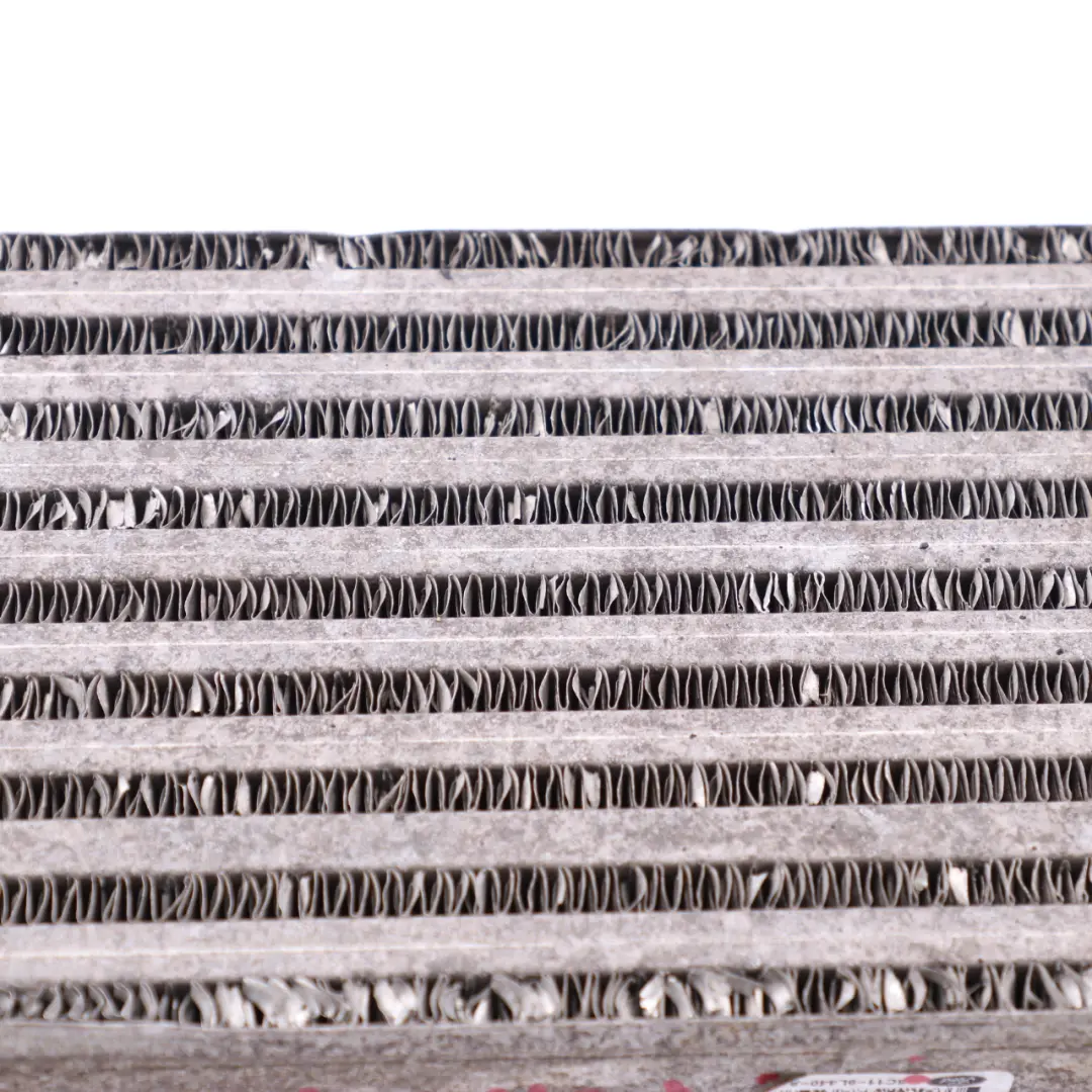 Refroidisseur d'air de charge Radiateur pour Ford Transit MK7 Intercooler à propos du numéro de pièce 6C119L440AC Ford Transit MK7 Intercooler Refroidisseur d'air de charge Radiateur - SKU 6C119L440AC - Numéro de pièce 6C119L440AC