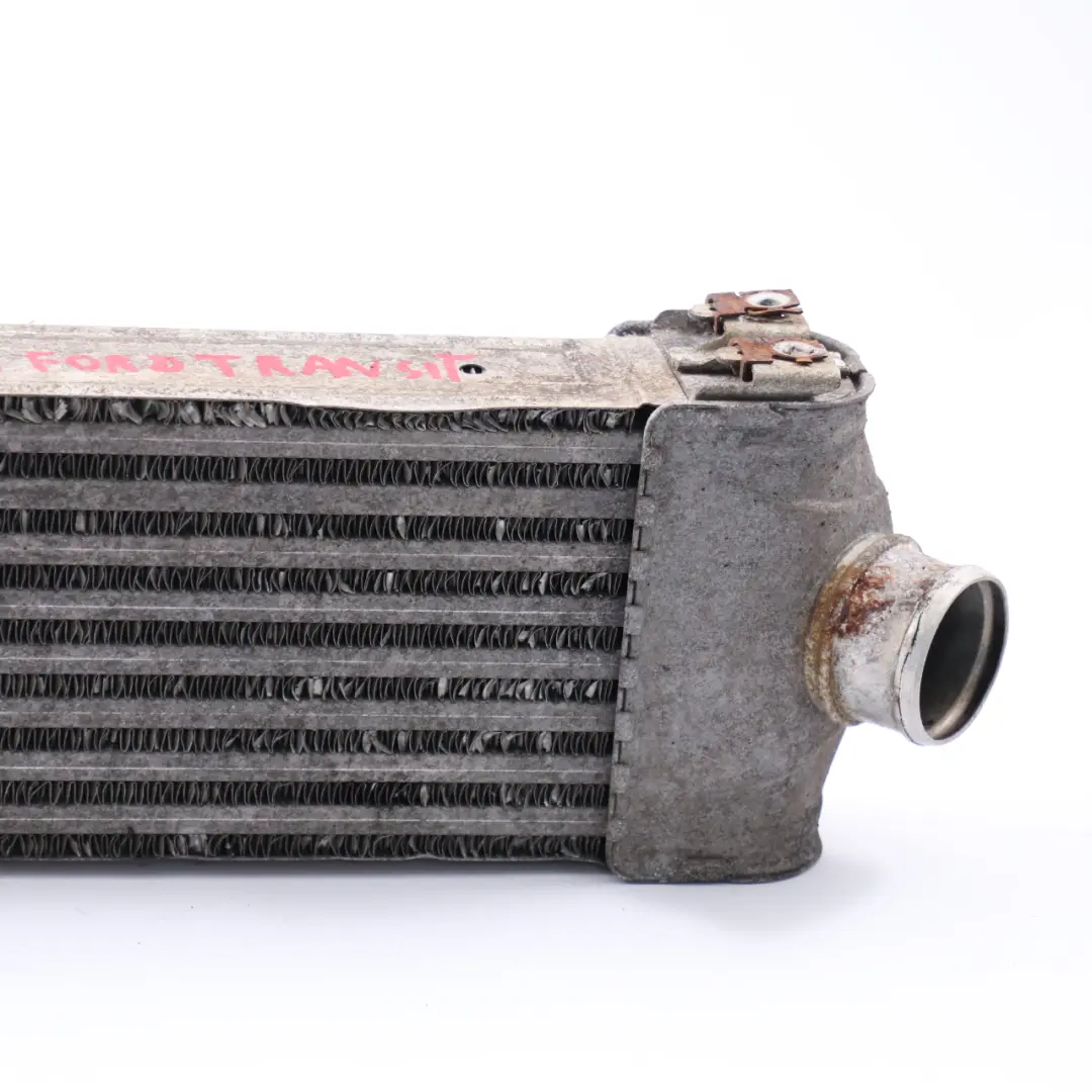 Enfriador de aire de carga Radiador para Ford Transit MK7 Intercooler con número de pieza 6C119L440AC Ford Transit MK7 Intercooler Enfriador de aire de carga Radiador - SKU 6C119L440AC - Número de pieza 6C119L440AC