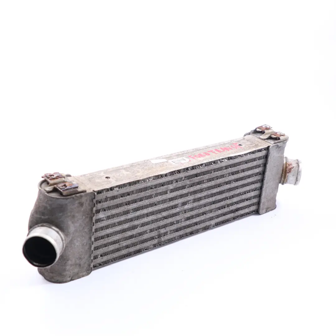 Raffreddatore aria di carica Radiatore per Ford Transit MK7 Intercooler con numero di parte 6C119L440AC Ford Transit MK7 Intercooler Raffreddatore aria di carica Radiatore - SKU 6C119L440AC - Numero di parte 6C119L440AC