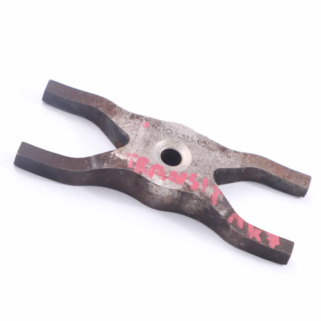 mâchoire de serrage support d'injecteur carburant pour Ford Transit Mk7 à propos du numéro de pièce 6C1Q-9L535-AC Ford Transit Mk7 mâchoire de serrage support d'injecteur carburant - SKU 6C1Q-9L535-AC - Numéro de pièce 6C1Q-9L535-AC