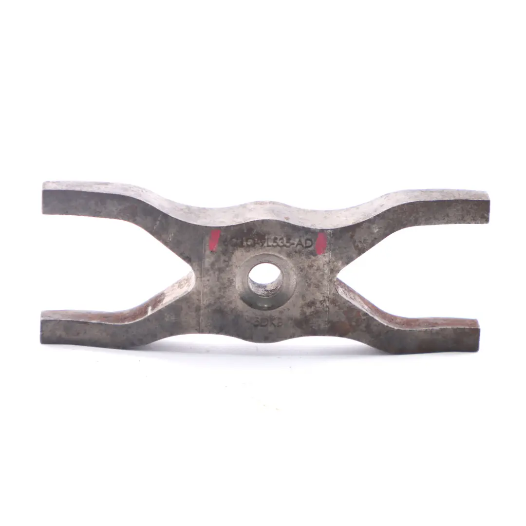 Ford Transit Mk7 mâchoire de serrage support d'injecteur carburant - SKU 6C1Q-9L535-AD - Numéro de pièce 6C1Q-9L535-AD
