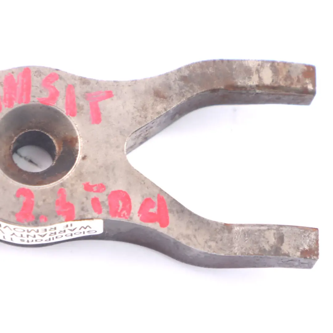 Mordaza de Sujeción Soporte Inyector Combustible para Ford Transit Mk7 con número de pieza 6C1Q-9L535-AD Ford Transit Mk7 Mordaza de Sujeción Soporte Inyector Combustible - SKU 6C1Q-9L535-AD - Número de pieza 6C1Q-9L535-AD