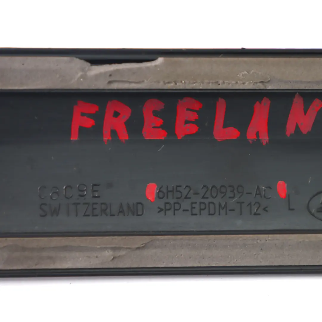 Türverkleidung Vorne Links Zierleiste für Land Rover Freelander 2 mit Teilenummer 6H52-20939-AC Land Rover Freelander 2 Türverkleidung Vorne Links Zierleiste - SKU 6H52-20939-AC - Teilenummer 6H52-20939-AC