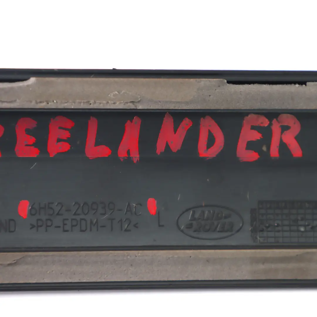 Garniture Porte Avant Gauche Bande pour Land Rover Freelander 2 à propos du numéro de pièce 6H52-20939-AC Land Rover Freelander 2 Garniture Porte Avant Gauche Bande - SKU 6H52-20939-AC - Numéro de pièce 6H52-20939-AC