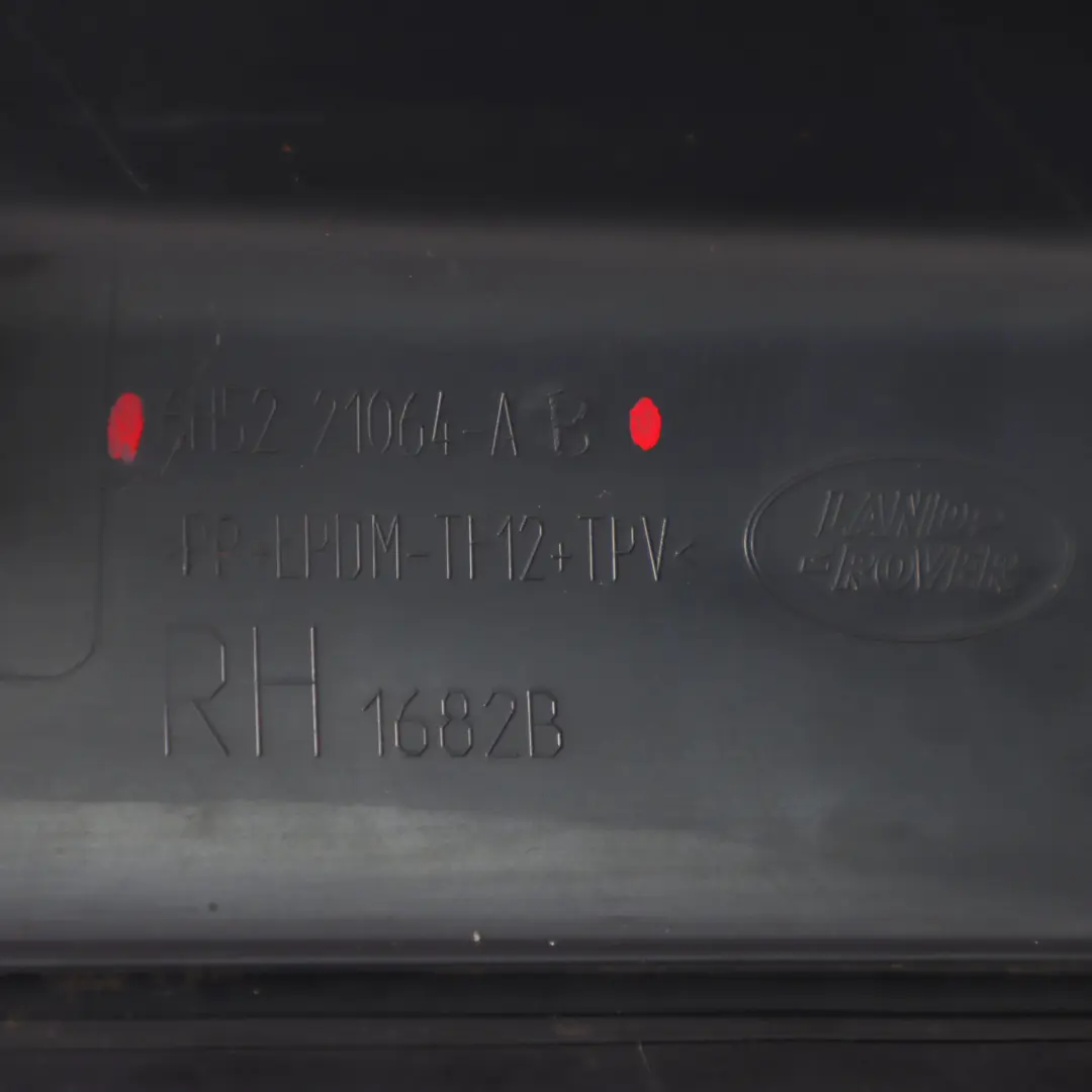 Türverkleidung Vorne Rechts Zierleiste für Land Rover Freelander 2 mit Teilenummer 6H52-21064-AB Land Rover Freelander 2 Türverkleidung Vorne Rechts Zierleiste - SKU 6H52-21064-AB - Teilenummer 6H52-21064-AB