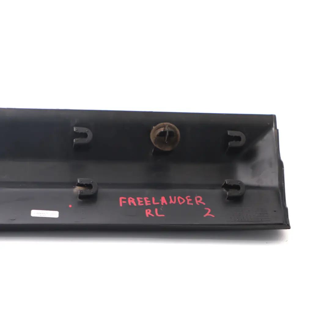 Garniture Porte Arrière Gauche Bande pour Land Rover Freelander 2 à propos du numéro de pièce 6H52-274A49-AB Land Rover Freelander 2 Garniture Porte Arrière Gauche Bande - SKU 6H52-274A49-AB - Numéro de pièce 6H52-274A49-AB