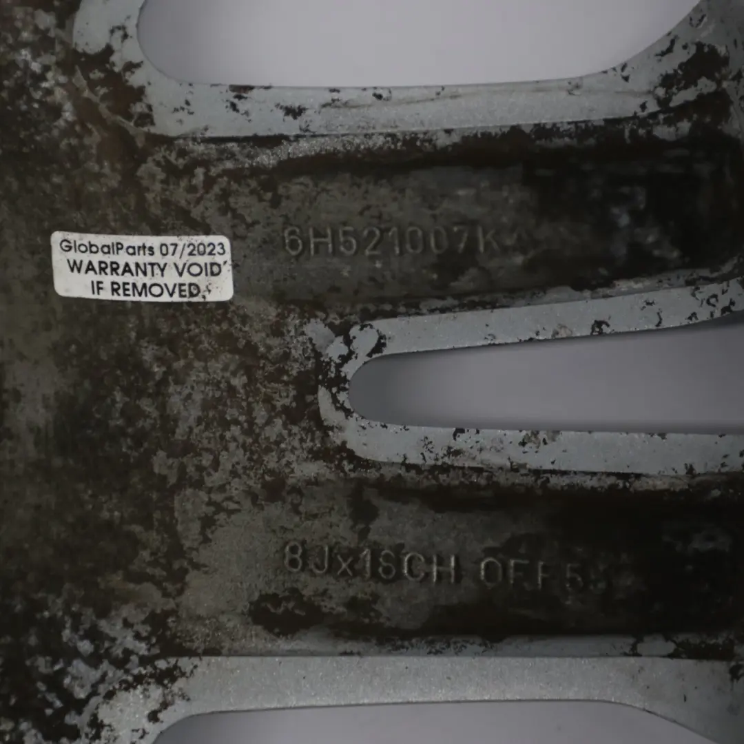 Llanta de aleación Land Rover Freelander Silver 18" ET:55 8J para con número de pieza 6H521007K Llanta de aleación Land Rover Freelander Silver 18" ET:55 8J - SKU 6H521007K-1 - Número de pieza 6H521007K