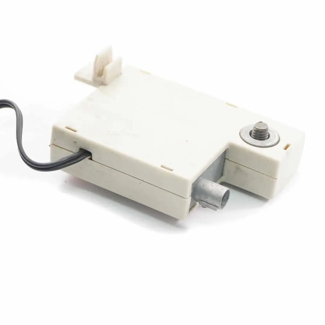 Antenna Aerial Amplifier Module Unit to Land Rover Freelander 2 with Part number 6H5218C847CA Land Rover Freelander 2 Antenna Aerial Amplifier Module Unit - SKU 6H5218C847CA - Part number 6H5218C847CA