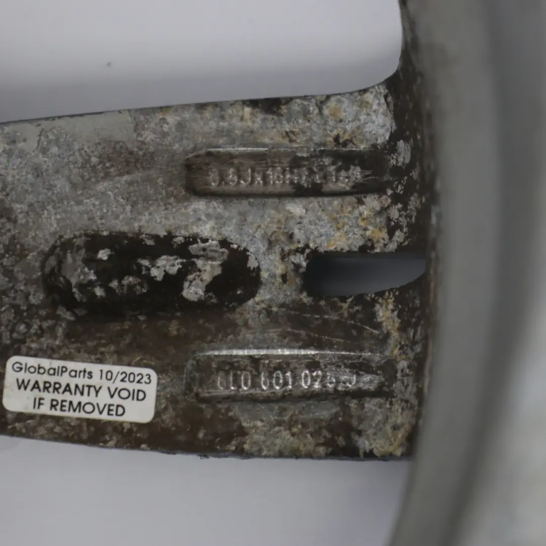 Silberne Leichtmetallfelge 5 Speichen 16" 6,5J ET:43 für Seat Ibiza III 3 mit Teilenummer 6L0601025 Seat Ibiza III 3 Silberne Leichtmetallfelge 5 Speichen 16" 6,5J ET:43 - SKU 6L0601025-1 - Teilenummer 6L0601025