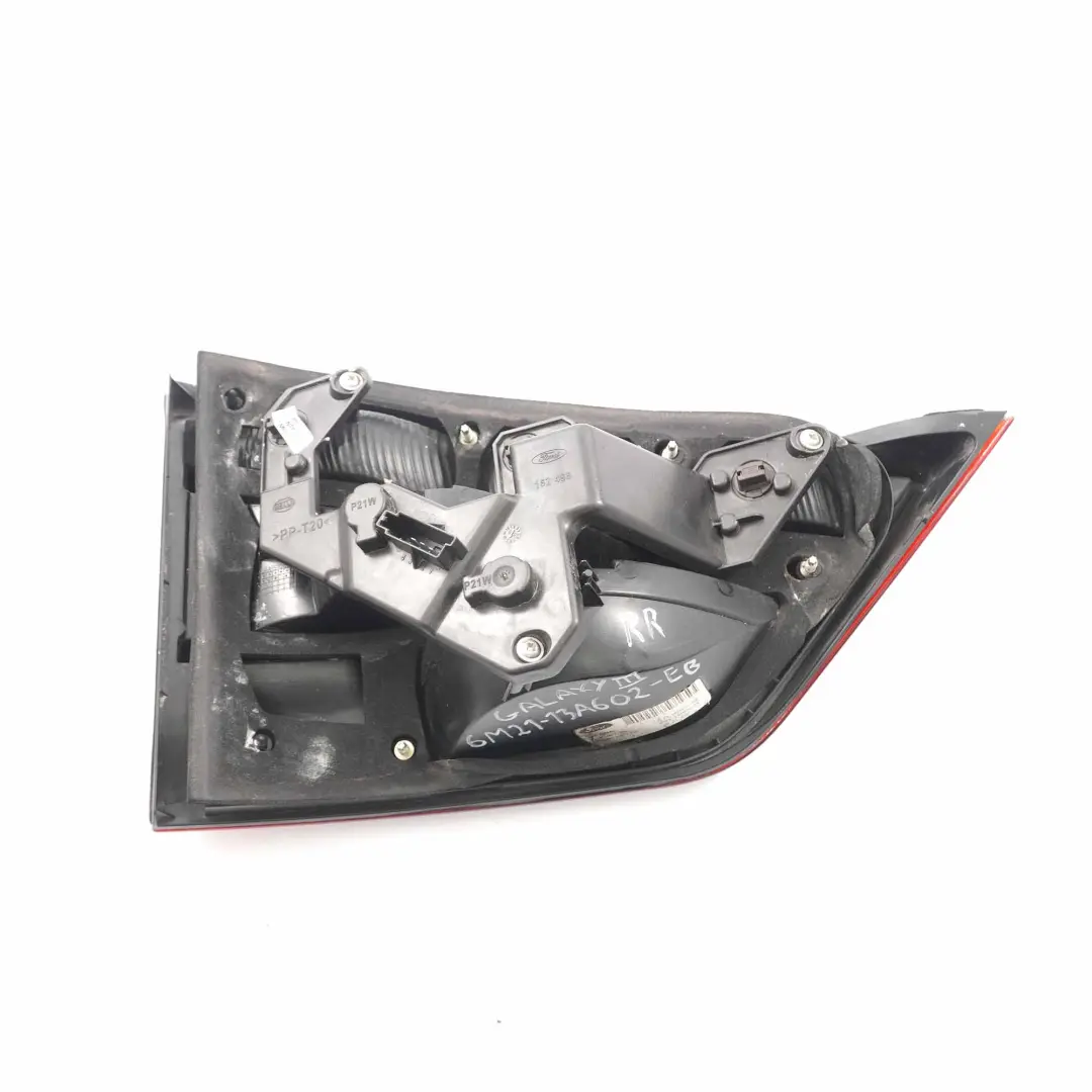 Ford Galaxy Mk3 Feu arrière droite Panneau latéral feu arrière - SKU 6M21-13A602-EB - Numéro de pièce 6M21-13A602-EB