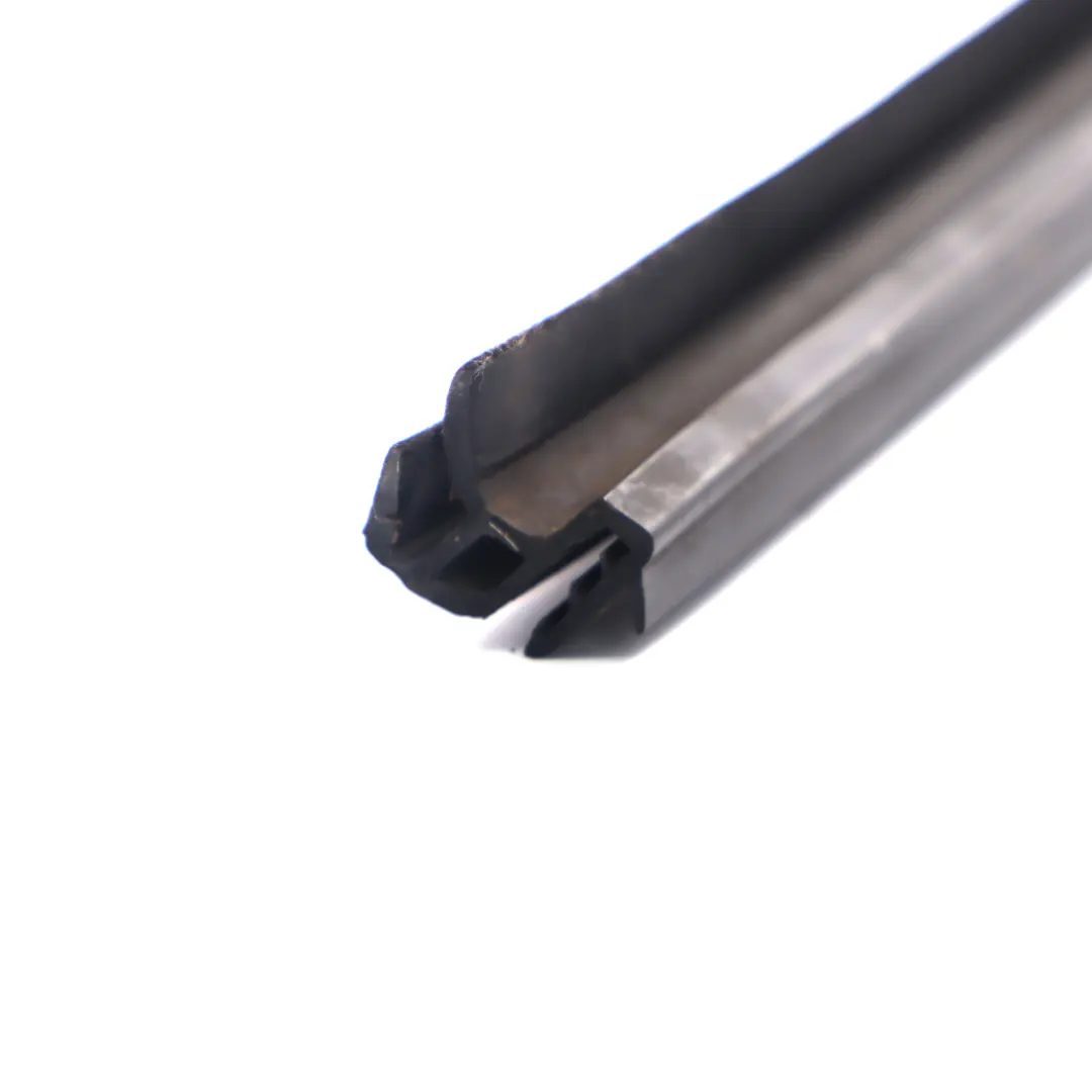 Joint d'étanchéité de vitre avant droite Joint pour Ford Galaxy à propos du numéro de pièce 6M21-U20570-AE Ford Galaxy Joint d'étanchéité de vitre avant droite Joint - SKU 6M21-U20570-AE - Numéro de pièce 6M21-U20570-AE