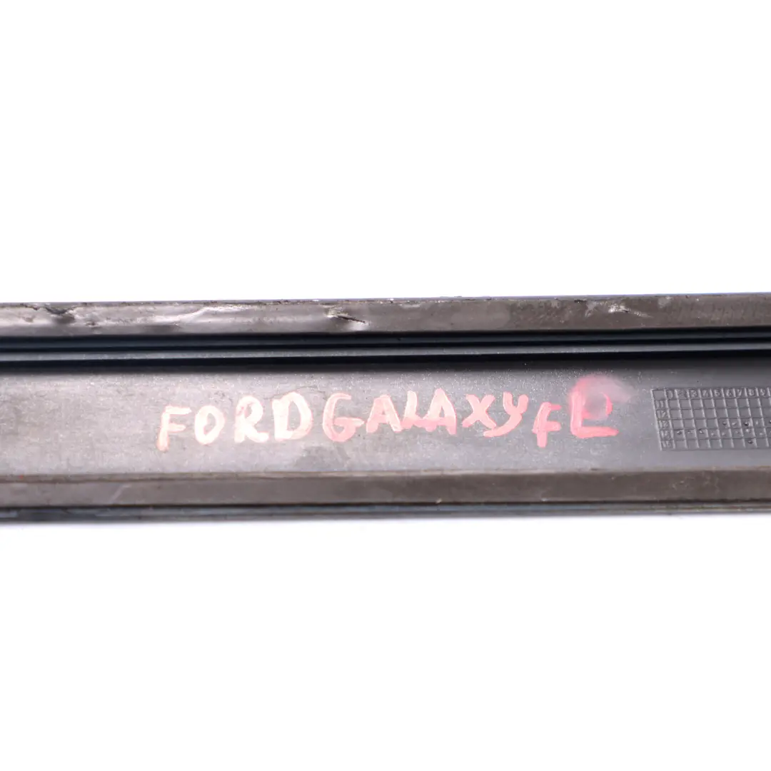 Ford Galaxy Mk3 Tür Zierleiste Vorne Links Trimmen 6M21U20939B - SKU 6M21-U20939-B - Teilenummer 6M21-U20939-B