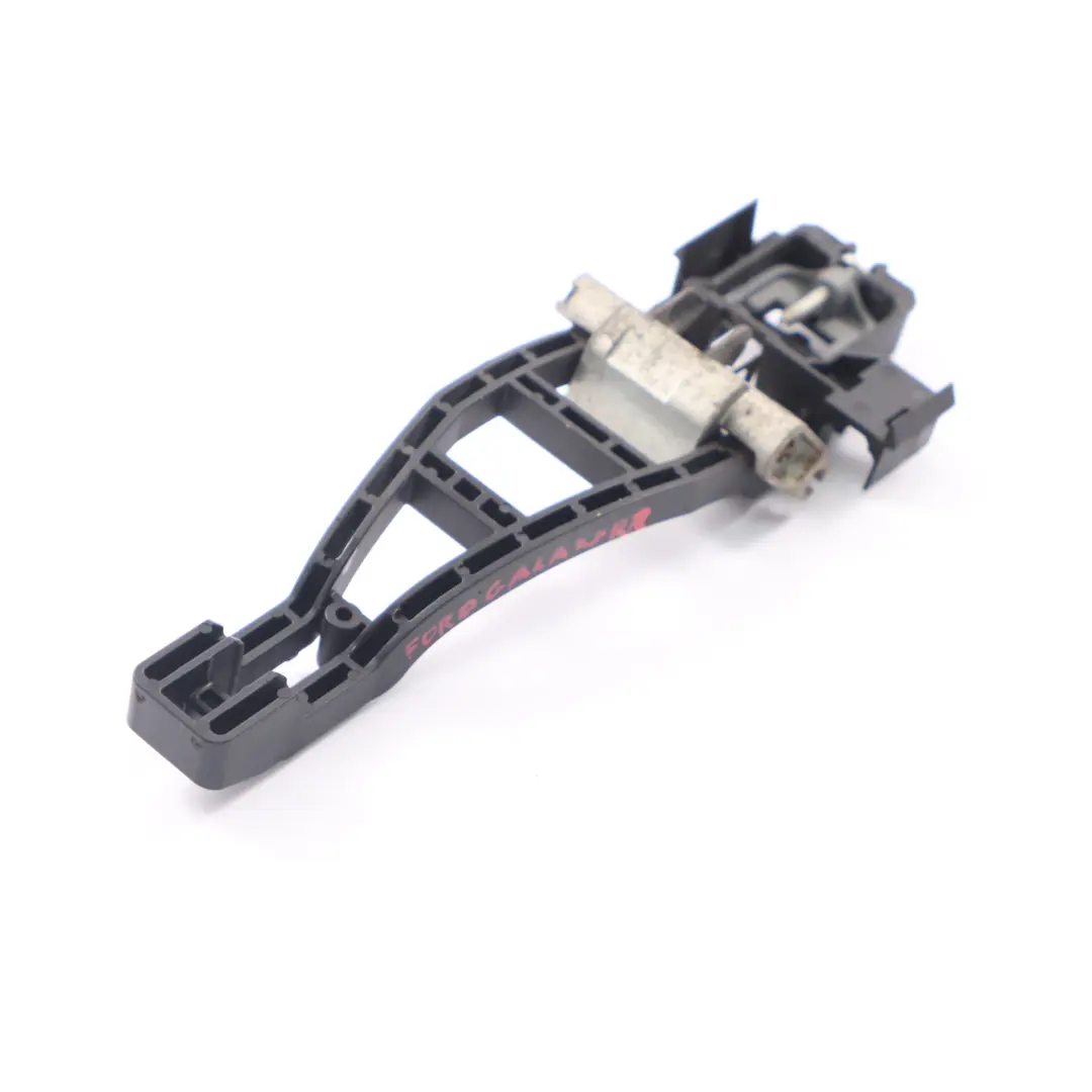MK4 Galaxy Manija puerta trasera derecha Soporte para Ford Mondeo con número de pieza 6M21-U266B22-AF Ford Mondeo MK4 Galaxy Manija puerta trasera derecha Soporte - SKU 6M21-U266B22-AF - Número de pieza 6M21-U266B22-AF
