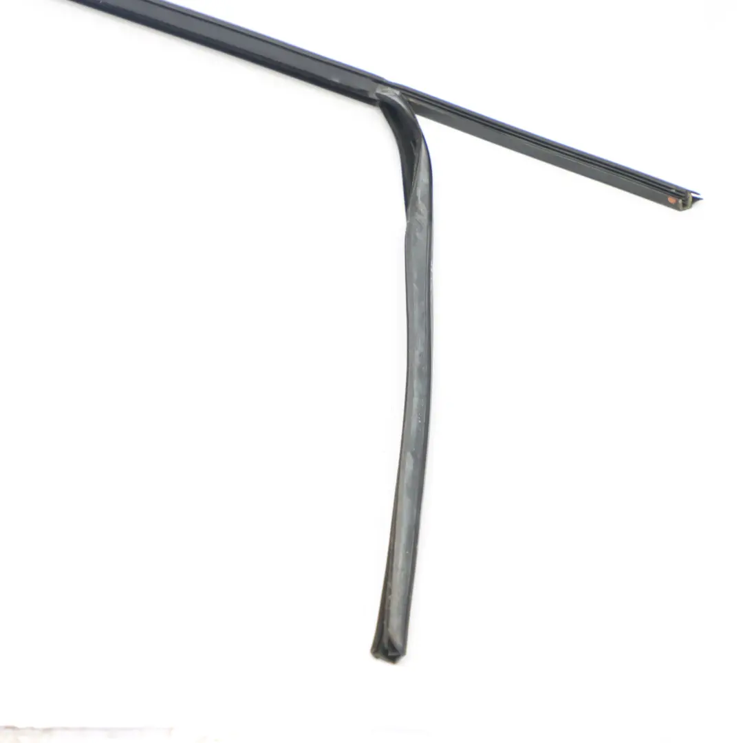 Junta Ventana Puerta Delantera Izquierda Goma Sellado 6M21U21511 para Ford Galaxy con número de pieza 6M21R21511AN Ford Galaxy Junta Ventana Puerta Delantera Izquierda Goma Sellado 6M21U21511 - SKU 6M21R21511AN - Número de pieza 6M21R21511AN