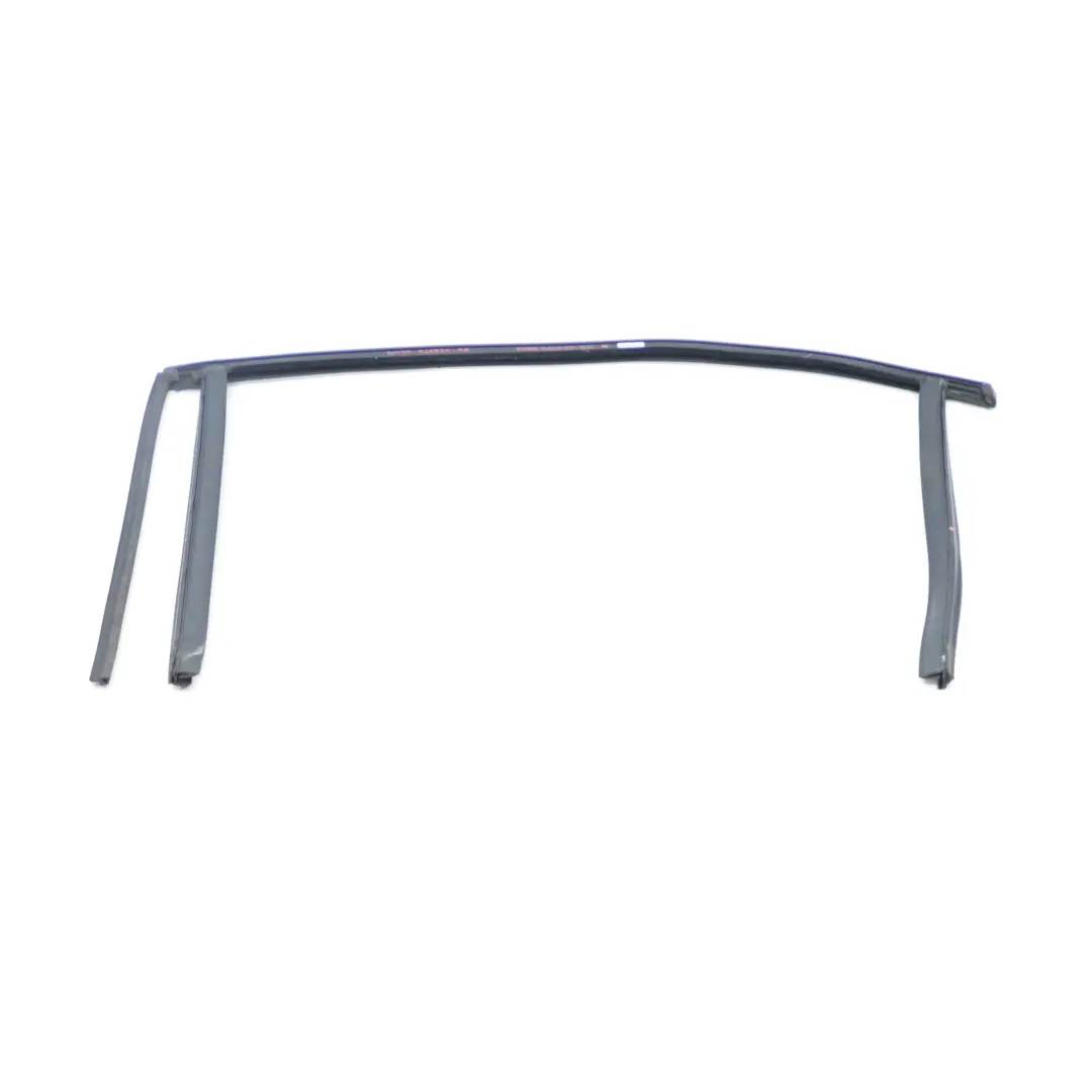 Guarnizione finestra porta posteriore destra in gomma per Ford Galaxy con numero di parte 6M21R25824AR Ford Galaxy Guarnizione finestra porta posteriore destra in gomma - SKU 6M21R25824AR - Numero di parte 6M21R25824AR