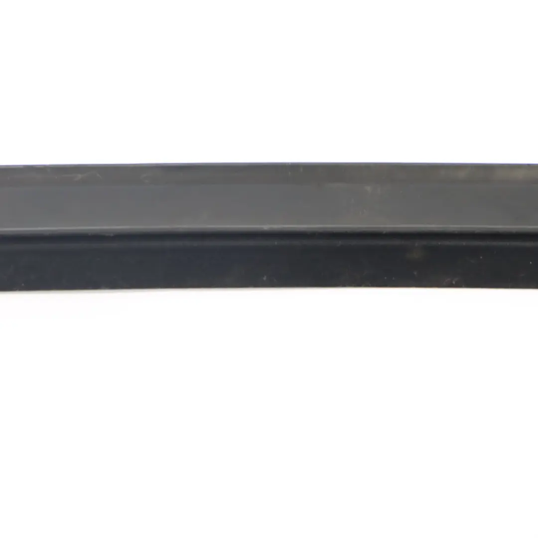 Uszczelka Szyby Drzwi Lewy Tył 6M21U25825 do Ford Galaxy o numerze 6M21R25825AR Ford Galaxy Uszczelka Szyby Drzwi Lewy Tył 6M21U25825 - SKU 6M21R25825AR - Numer Części 6M21R25825AR