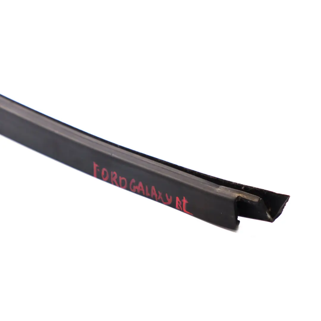 Ford Galaxy Joint d'étanchéité de vitre arrière gauche intérieur - SKU 6M21U25861AH - Numéro de pièce 6M21U25861AH