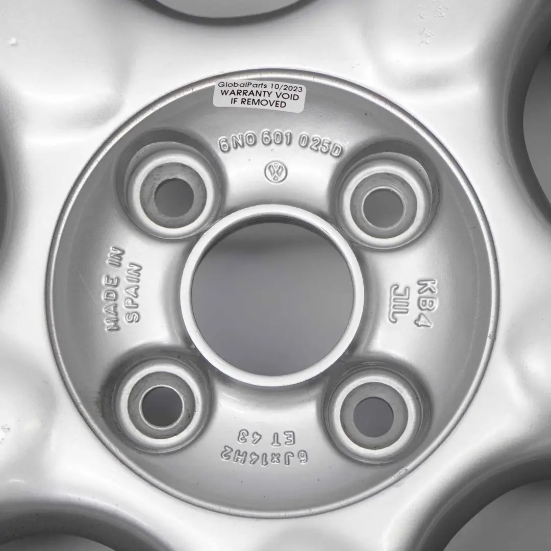 6N Jante argentée en alliage 14" ET:43 6J pour VW Volkswagen Polo à propos du numéro de pièce 6N0601025D VW Volkswagen Polo 6N Jante argentée en alliage 14" ET:43 6J - SKU 6N0601025D-1 - Numéro de pièce 6N0601025D