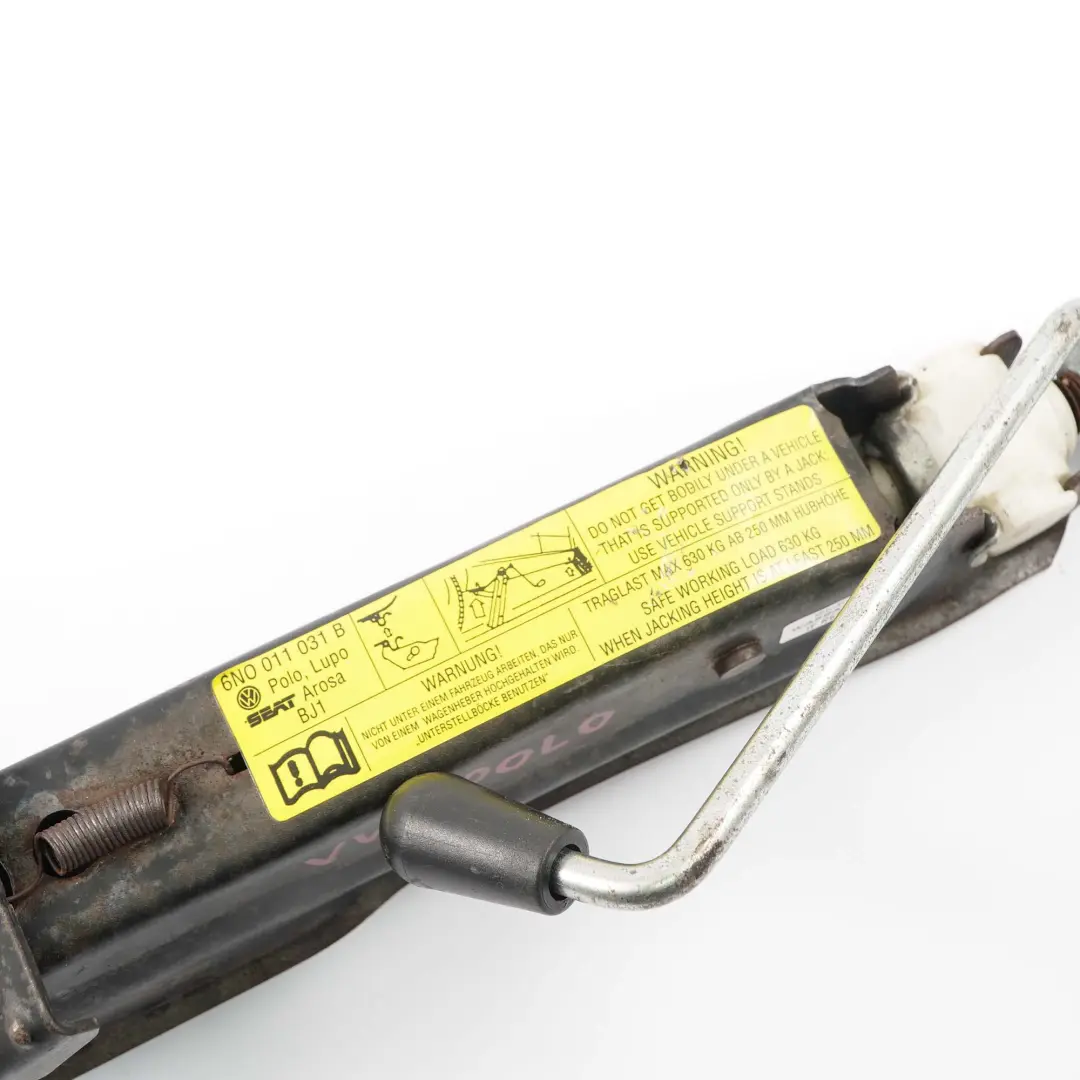 Cric de voiture Cric de voiture pour VW Volkswagen Polo Lupo Seat Arosa à propos du numéro de pièce 6NO 011 031B VW Volkswagen Polo Lupo Seat Arosa Cric de voiture Cric de voiture - SKU 6NO 011 031B - Numéro de pièce 6NO 011 031B