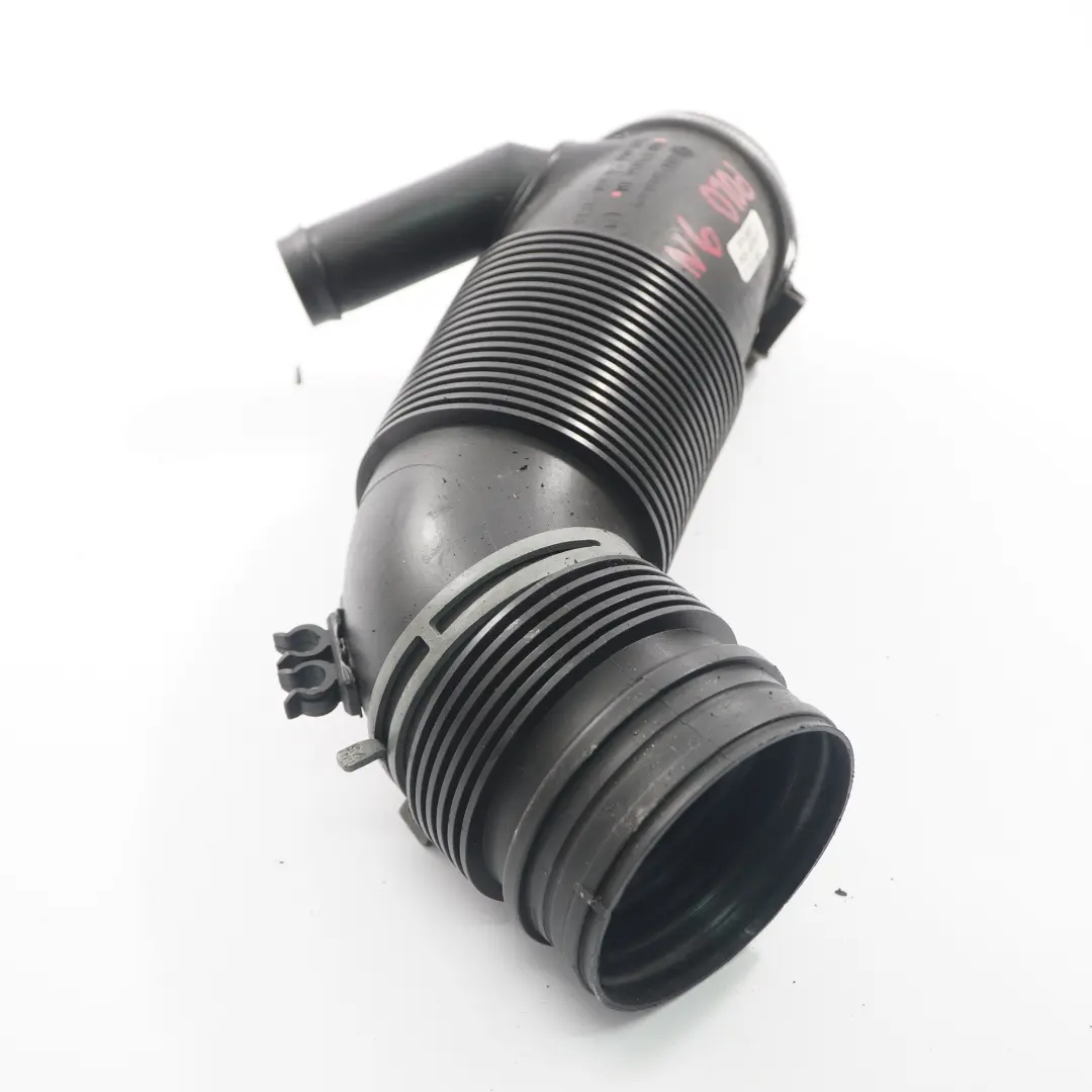tubo aspirazione aria per VW Volkswagen Polo 4 9N 1.4 TDI Diesel Linea con numero di parte 6Q0129654AB VW Volkswagen Polo 4 9N 1.4 TDI Diesel Linea tubo aspirazione aria - SKU 6Q0129654AB - Numero di parte 6Q0129654AB