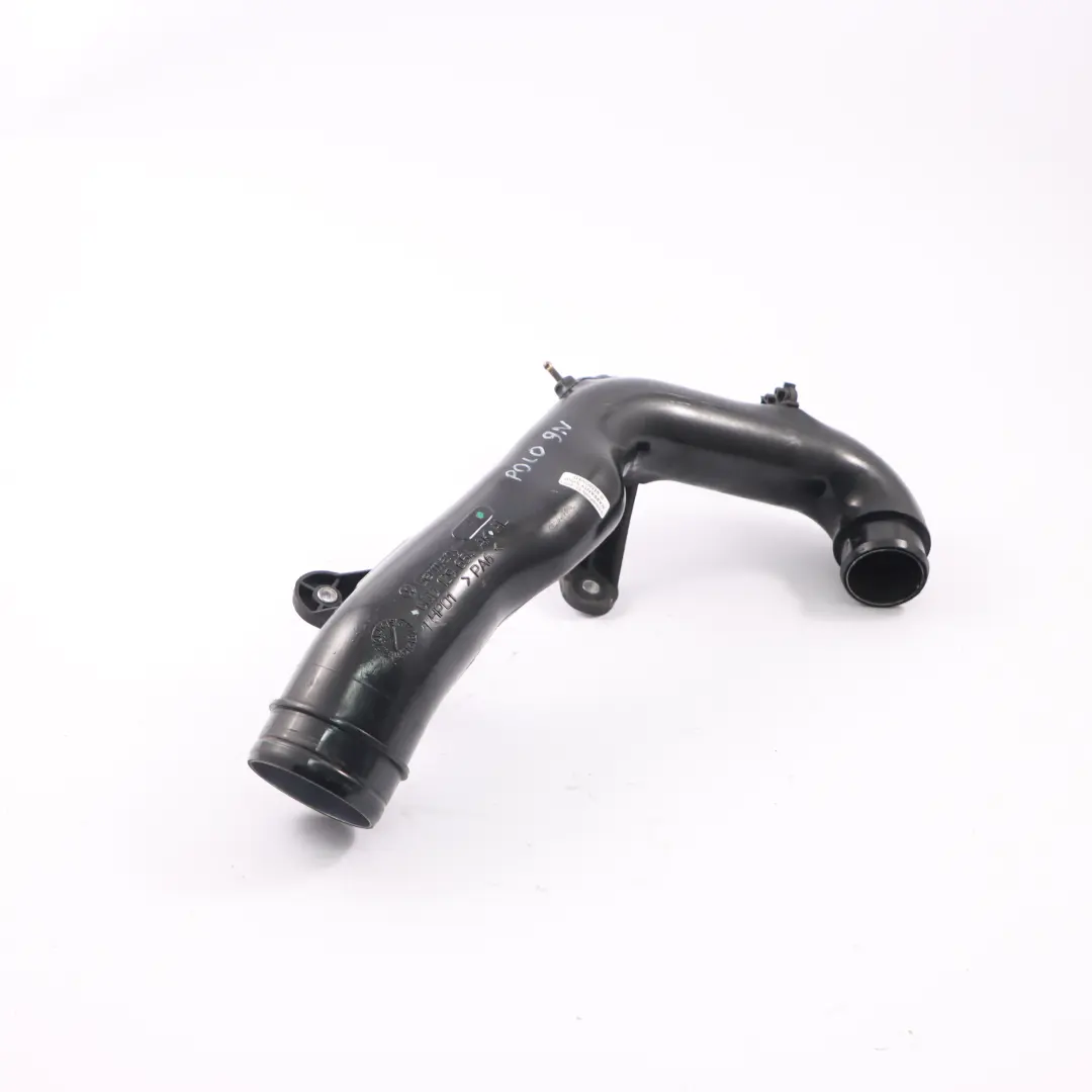 Intake Charge Pipe to VW Volkswagen Polo 4 9N 1.4 TDI Diesel Air with Part number 6Q0129654AK VW Volkswagen Polo 4 9N 1.4 TDI Diesel Air Intake Charge Pipe - SKU 6Q0129654AK - Part number 6Q0129654AK