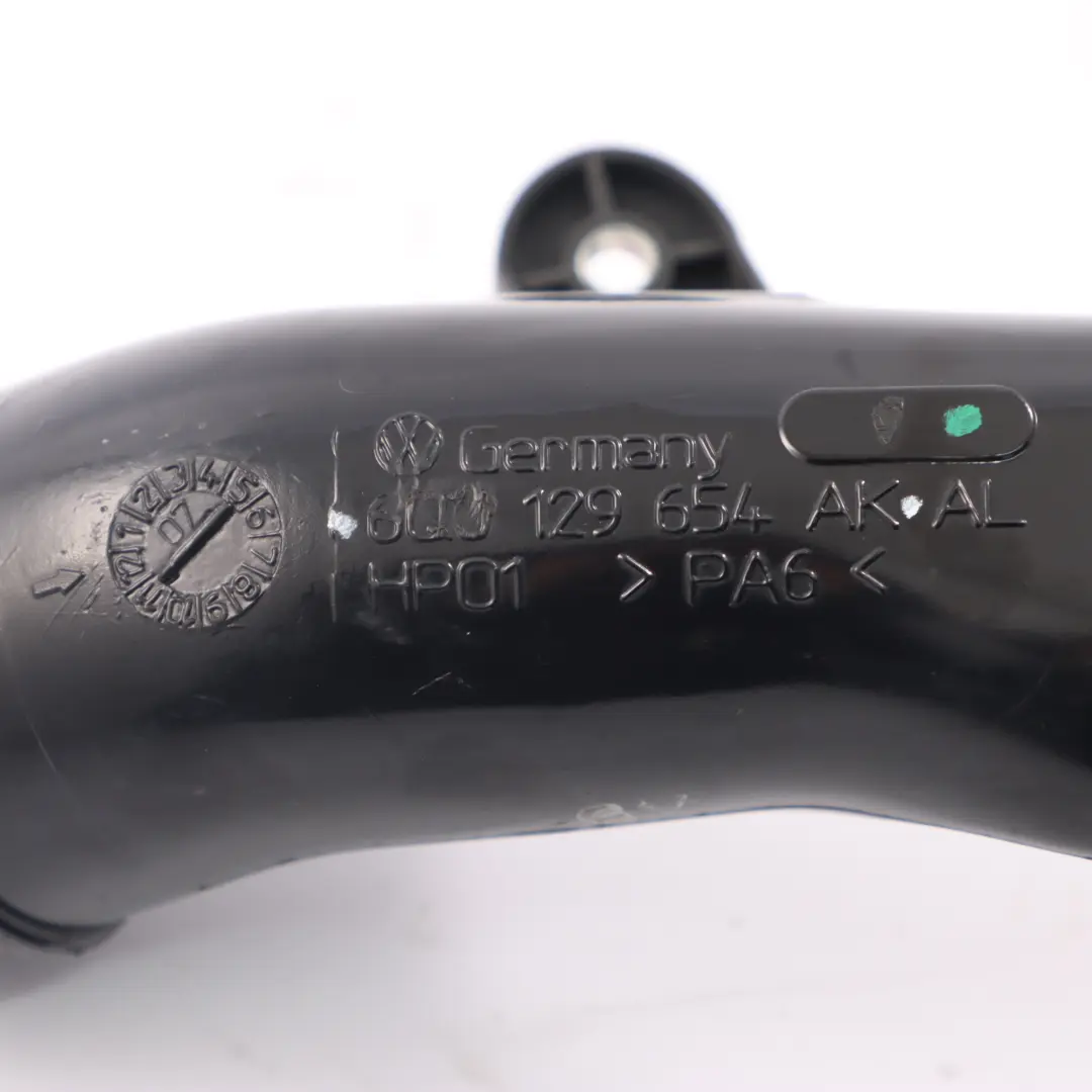 Tubo di aspirazione aria di carica per VW Polo 4 9N 1.4 TDI Diesel con numero di parte 6Q0129654AK VW Polo 4 9N 1.4 TDI Diesel Tubo di aspirazione aria di carica - SKU 6Q0129654AK - Numero di parte 6Q0129654AK