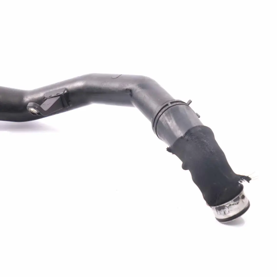 9N3 1.4 TDI Tuyau de charge d'air de l'intercooler pour VW Polo 4 à propos du numéro de pièce 6Q0145828R VW Polo 4 9N3 1.4 TDI Tuyau de charge d'air de l'intercooler - SKU 6Q0145828R - Numéro de pièce 6Q0145828R