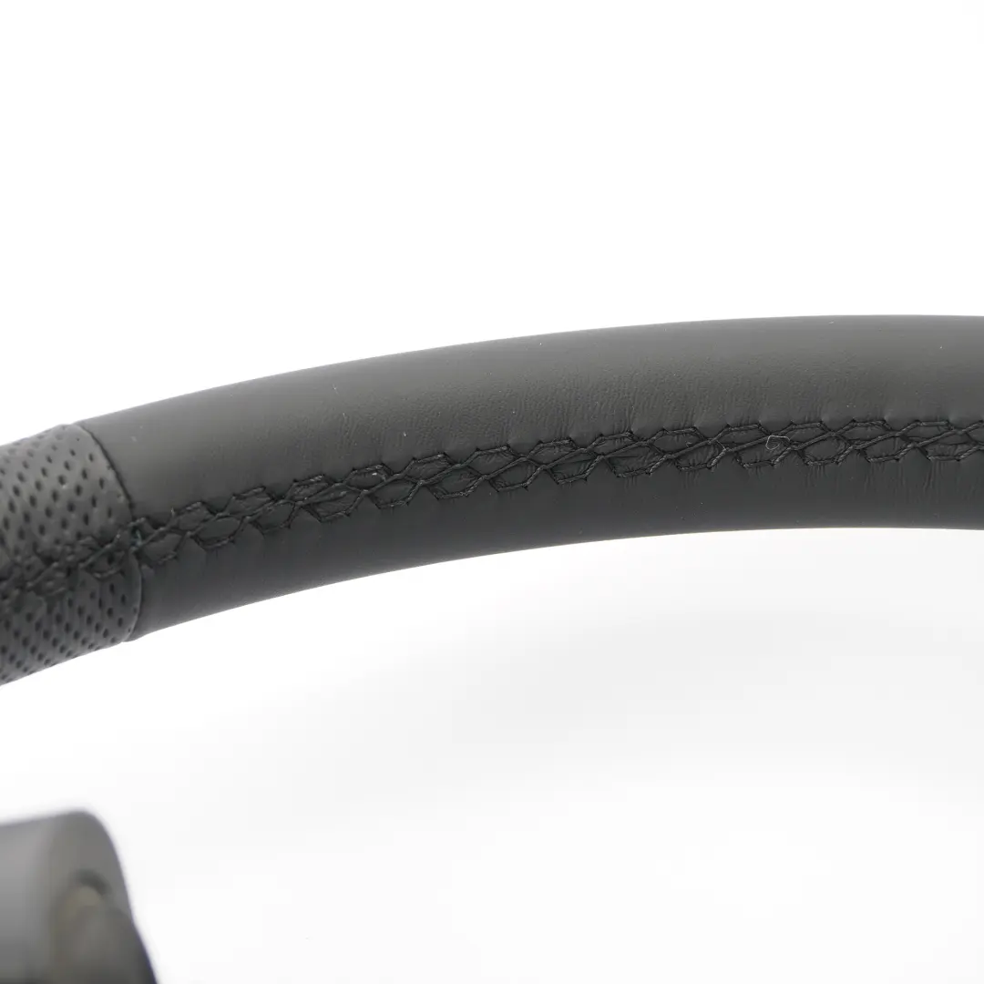 Kierownica NOWA Czarna Skóra do VW Volkswagen Polo IV 9N o numerze 6Q0419091 VW Volkswagen Polo IV 9N Kierownica NOWA Czarna Skóra - SKU 6Q0419091-1 - Numer Części 6Q0419091